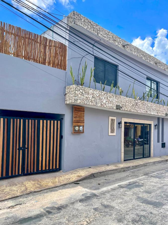 Ariche Valladolid Hotel & Hostal エクステリア 写真