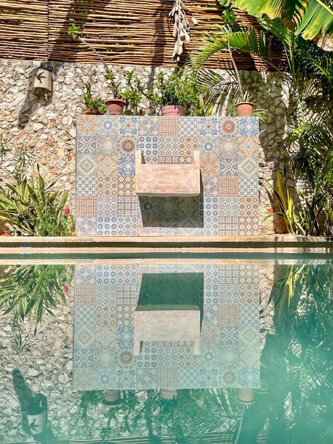 Ariche Valladolid Hotel & Hostal エクステリア 写真